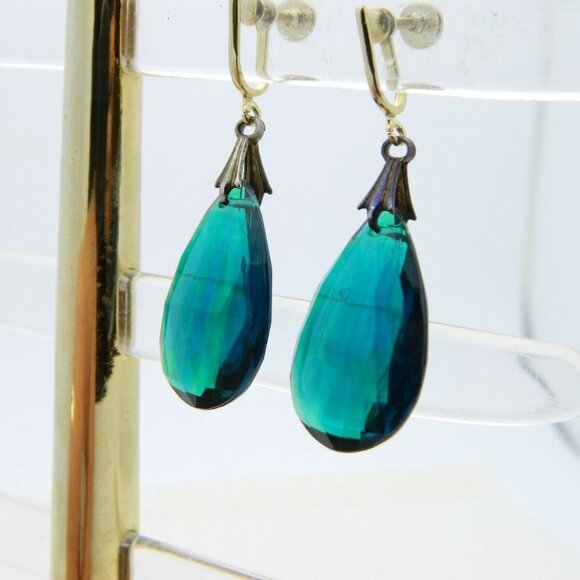 Vintage Gold Tone Green Faceted Plastic Rhinestone - Picture 3 of 4